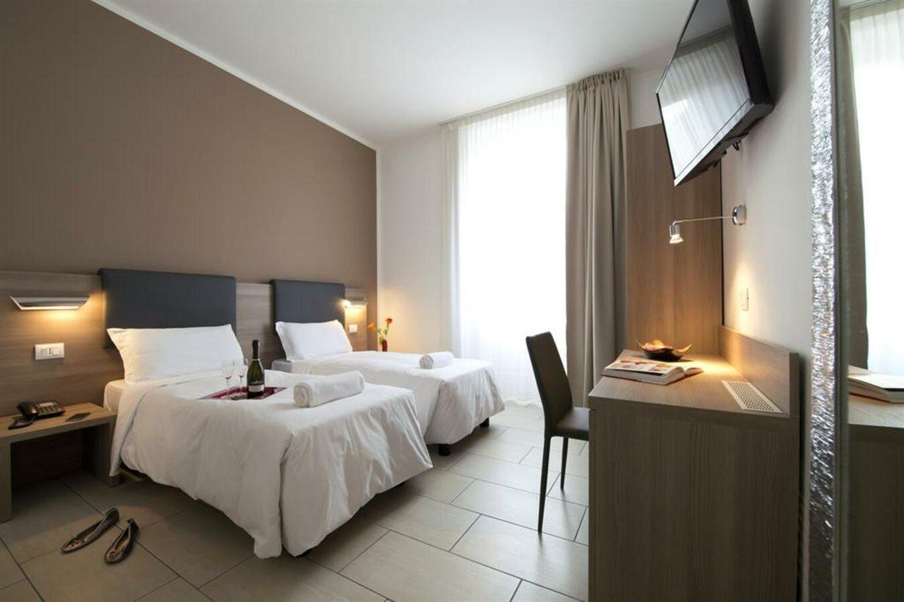 Oasi Village Hotel Milano Exterior foto